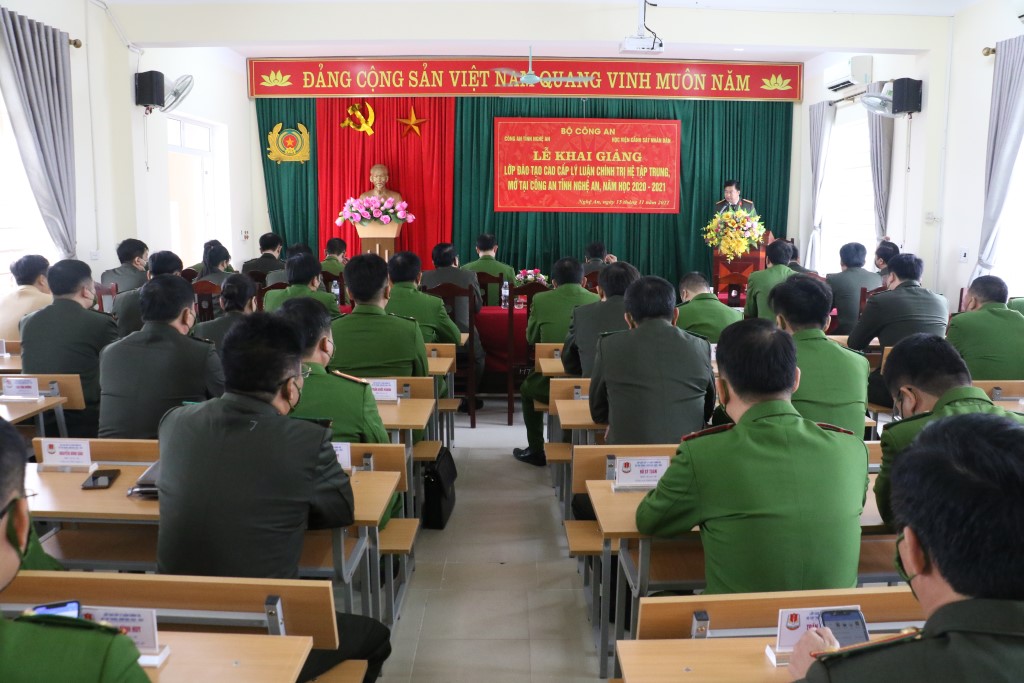   Toàn cảnh lễ khai giảng