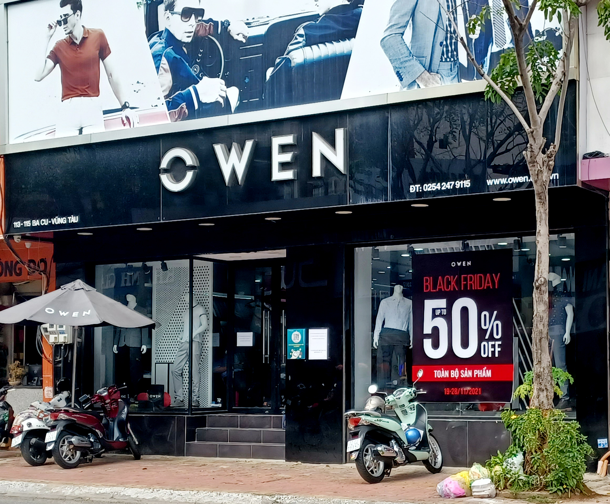 Cửa hàng thời trang Owen trên đường Bacu, TP. Vũng Tàu vắng khách trong ngày thứ sáu đen tối - Black Friday 26/11.