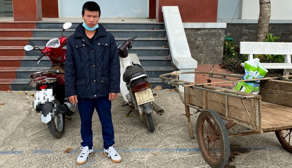 Đối tượng Nguyễn Thế Dương cùng tang vật