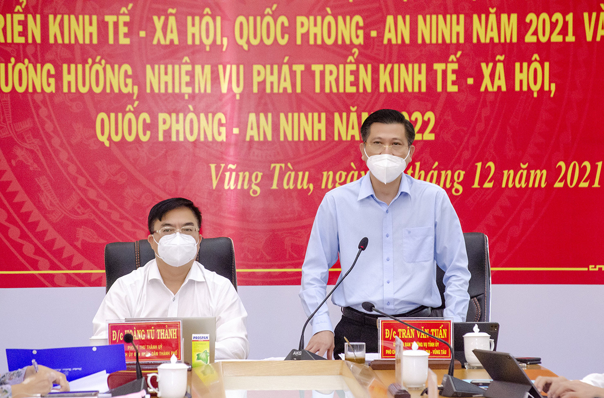 Ông Trần Văn Tuấn, Ủy viên Ban Thường vụ Tỉnh ủy, Phó Chủ tịch UBND tỉnh phát biểu chỉ đạo Hội nghị.