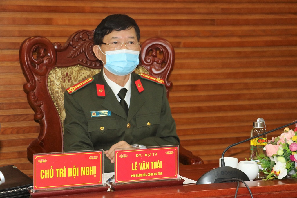 Đồng chí Đại tá Lê Văn Thái, Phó Giám đốc Công an tỉnh chủ trì tại điểm cầu Công an tỉnh Nghệ An