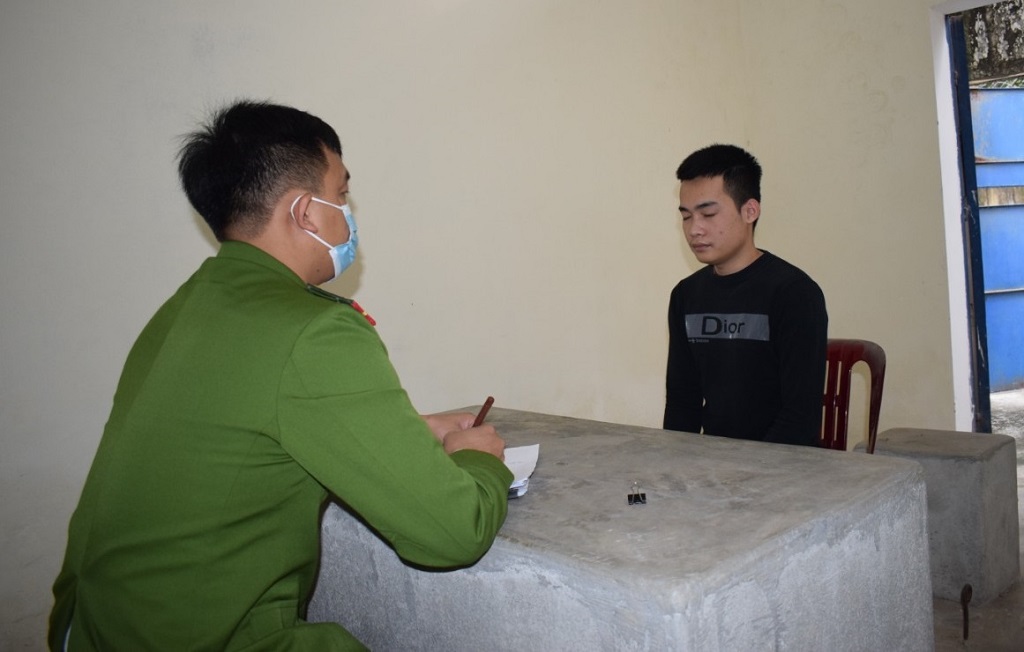Đối tượng Phan Văn Tài tại cơ quan Công an