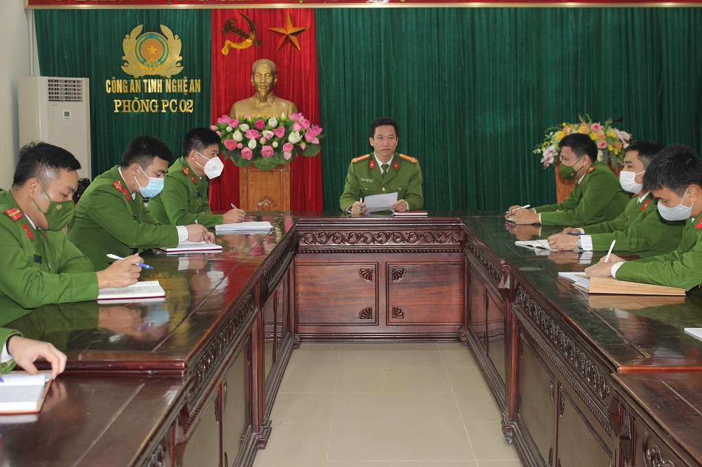 Phòng Cảnh sát hình sự họp bàn phương án đấu tranh với tội phạm đánh bạc sử dụng công nghệ cao