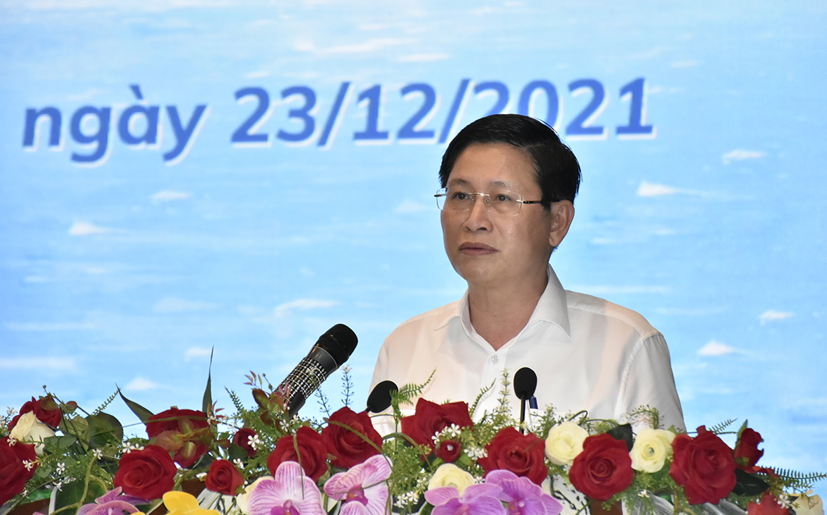 Ông Lê Ngọc Khánh, Phó Chủ tịch UBND tỉnh phát biểu khai mạc Hội chợ.