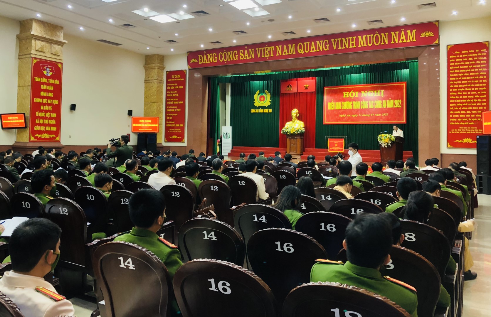 Toàn cảnh hội nghị