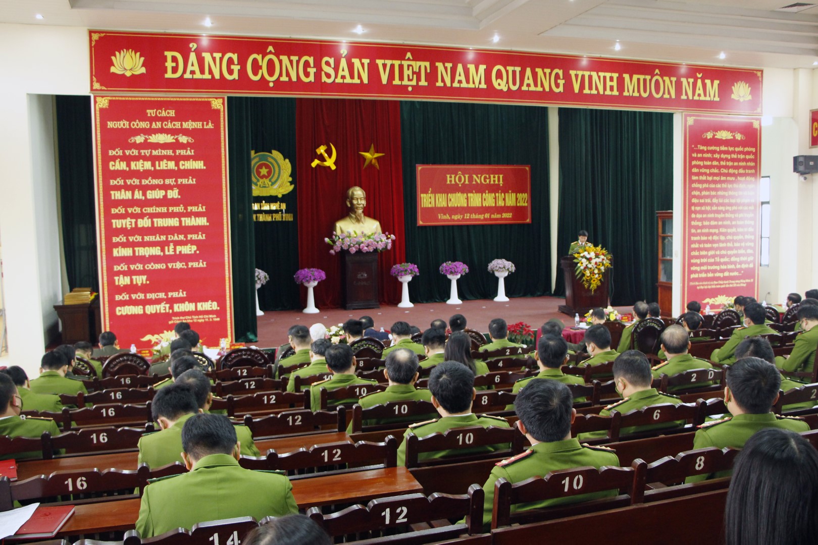 Toàn cảnh hội nghị
