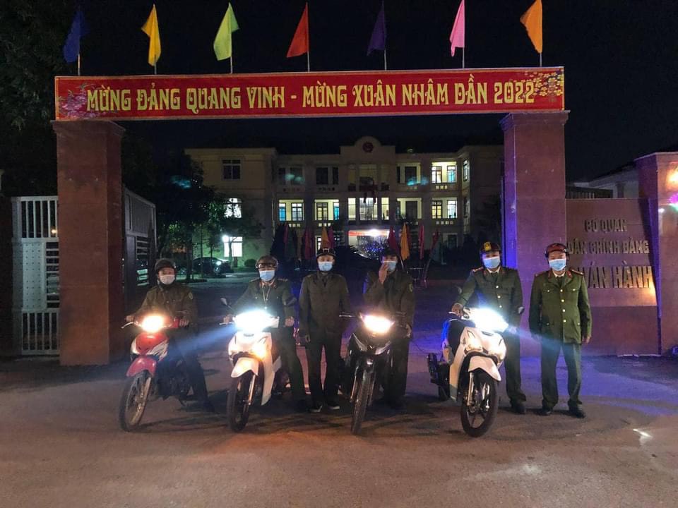 Công an các địa phương tại huyện Nghi Lộc ra quân làm nhiệm vụ đêm giao thừa
