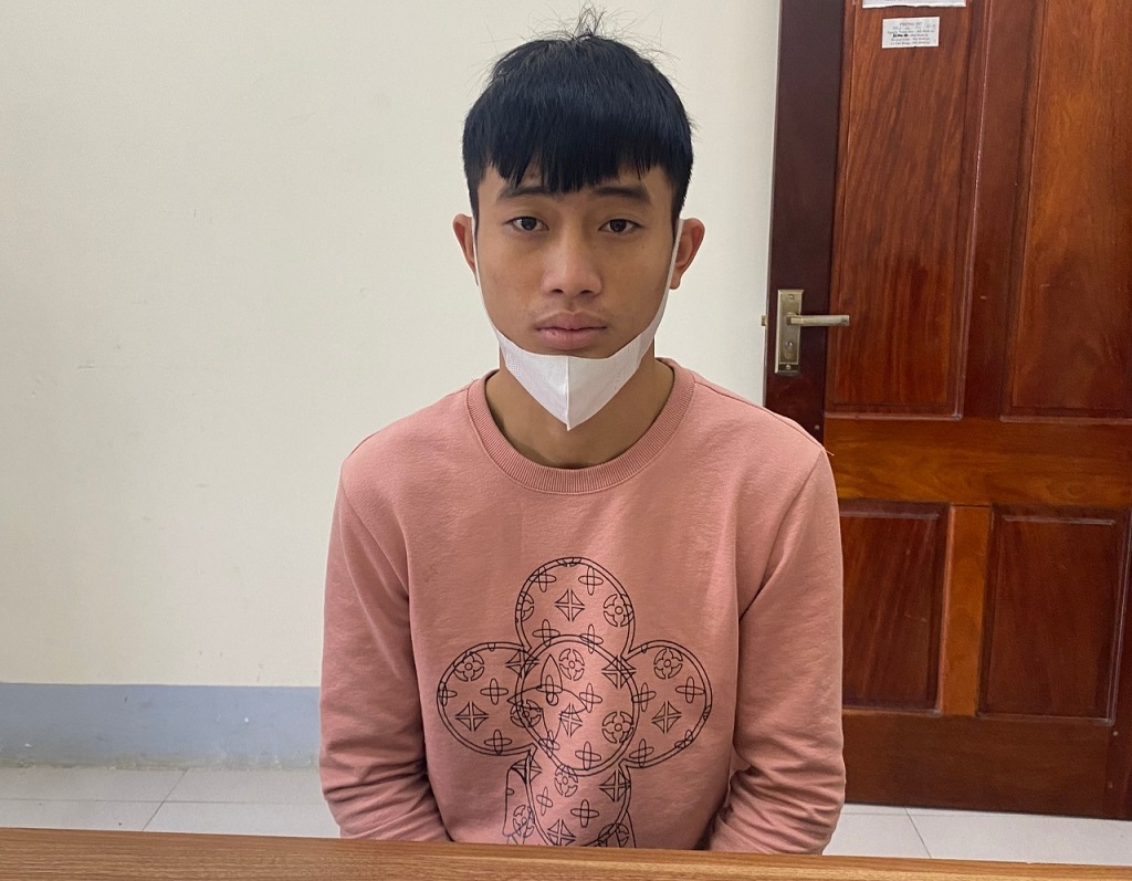 Đối tượng Hoàng Văn Đoàn tại Cơ quan Cảnh sát điều tra Công an thị xã Hoàng Mai