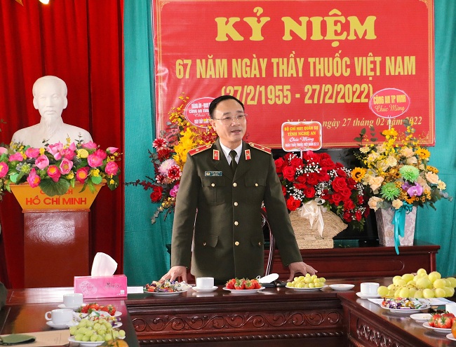 Đồng chí Giám đốc ghi nhận và biểu dương những kết quả đã đạt được của Bệnh viện Công an tỉnh trong thời gian qua