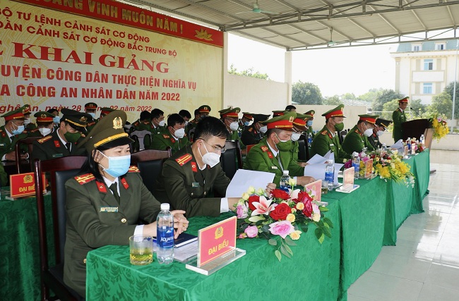 Các đại biểu tham dự tại buổi lễ