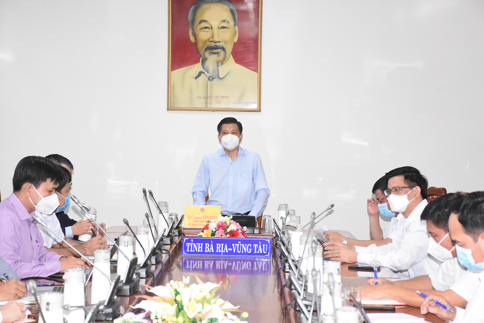 Ông Trần Văn Tuấn, Phó Chủ tịch UBND tỉnh phát biểu tại buổi tiếp và làm việc với Tập đoàn FPT.