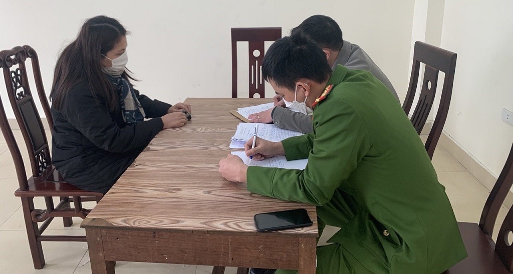 Trần Thị Liên tại cơ quan Công an