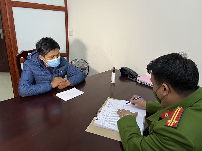 Đối tượng Đặng Hữu Huỳnh tại cơ quan Công an