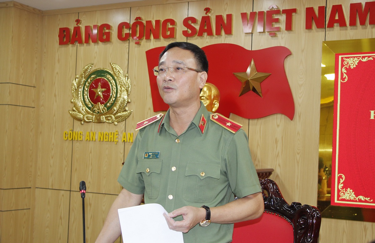 Đồng chí Thiếu tướng Phạm Thế Tùng, Uỷ viên Ban Thường vụ Tỉnh uỷ, Bí thư Đảng uỷ, Giám đốc Công an tỉnh phát biểu chỉ đạo