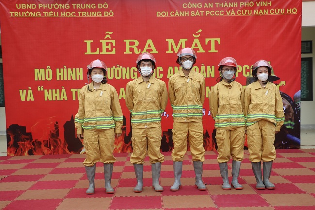 Ra mắt mô hình “Trường học an toàn phòng cháy, chữa cháy” và “Nhà trường an toàn về an ninh trật tự”
