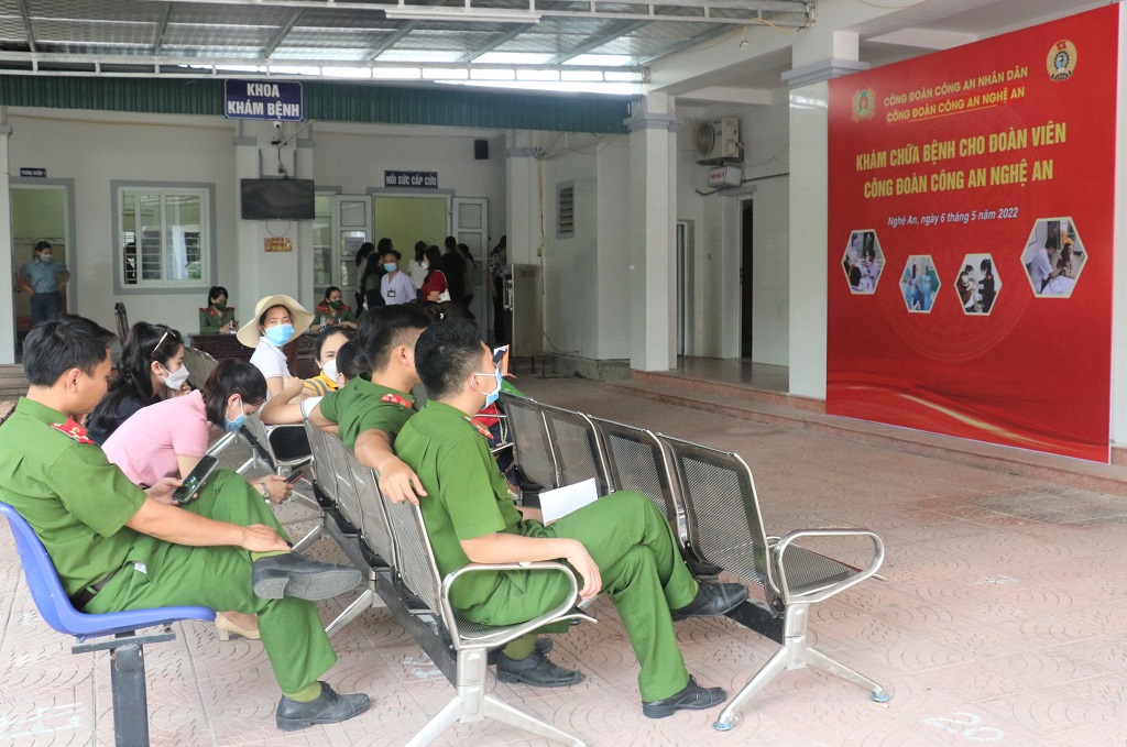 Gần 200 đoàn viên, người lao động Công an tỉnh Nghệ An được thăm khám sức khỏe