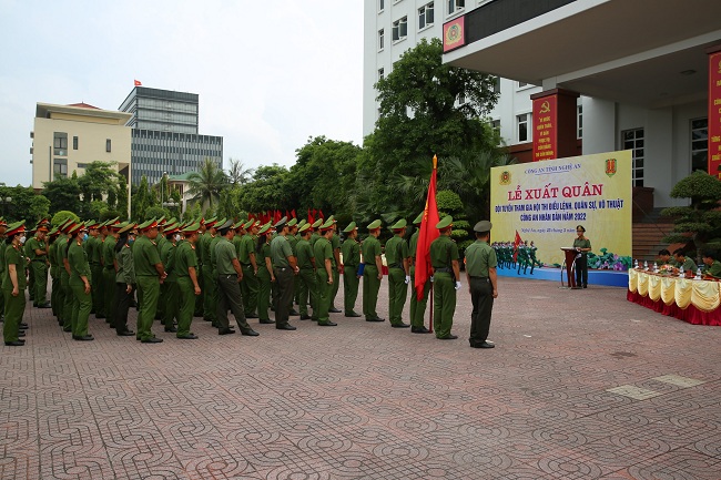 Toàn cảnh buổi xuất quân