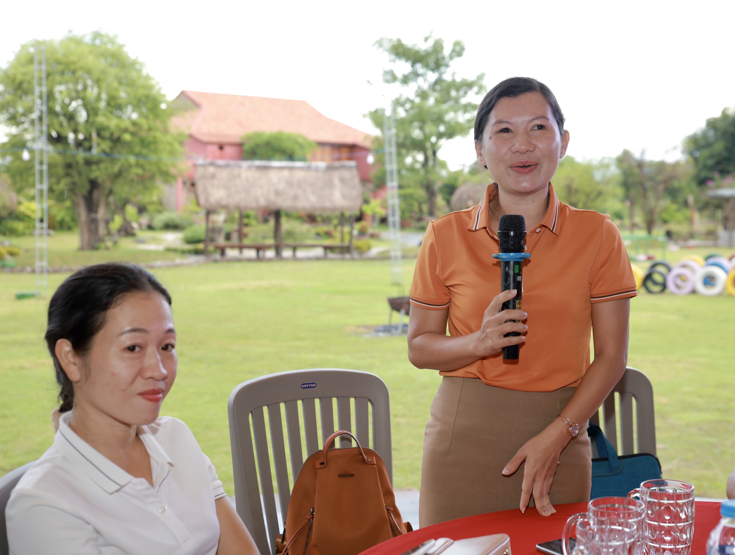 Nhà báo Huỳnh Lẹ, BTV Đài PT-TH tỉnh chia sẻ về hạnh phúc của nghề báo.