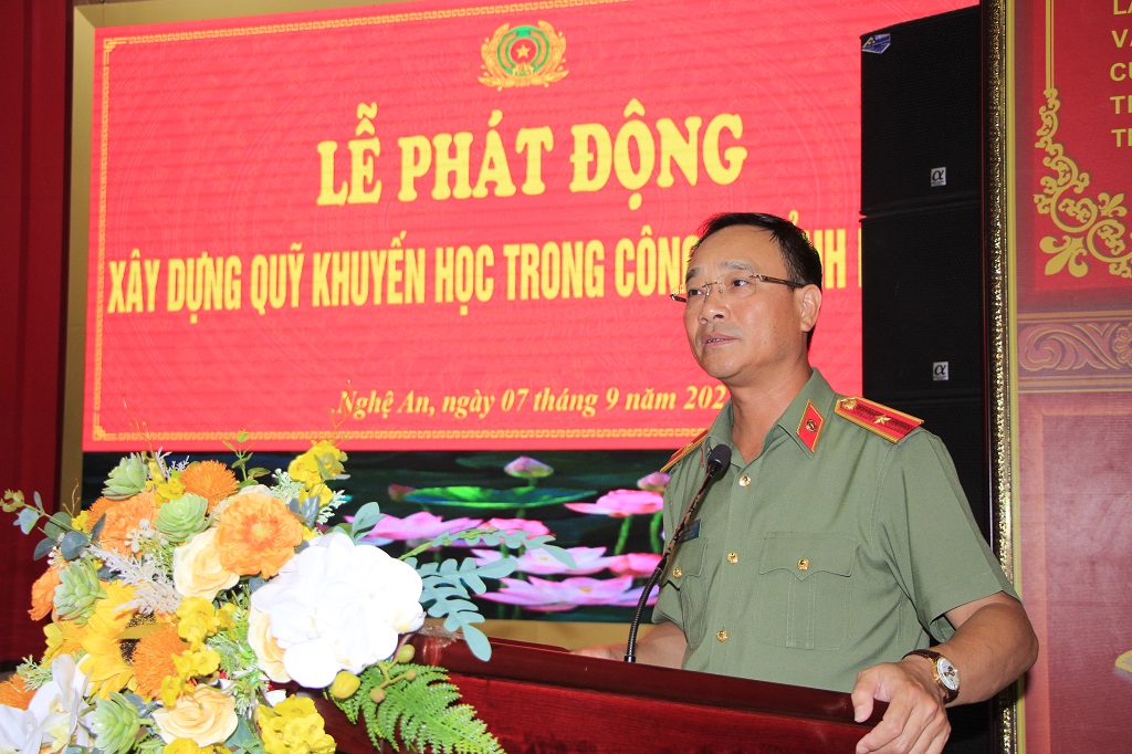 Đồng chí Thiếu tướng Phạm Thế Tùng, Giám đốc Công an tỉnh phát biểu tại Lễ phát động