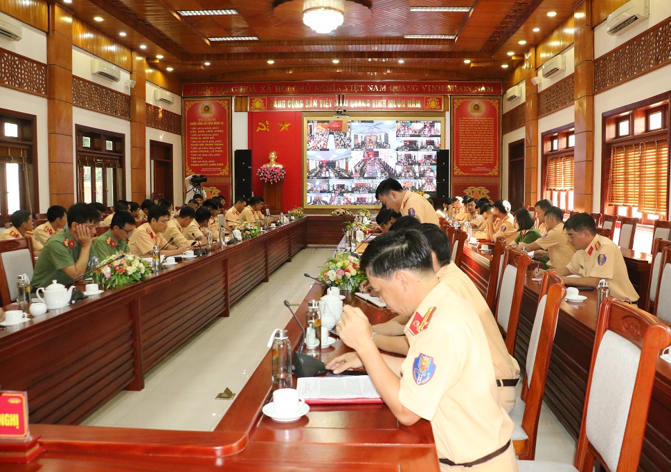 Hội nghị được tổ chức theo hình thức trực tuyến đến Công an các địa phương