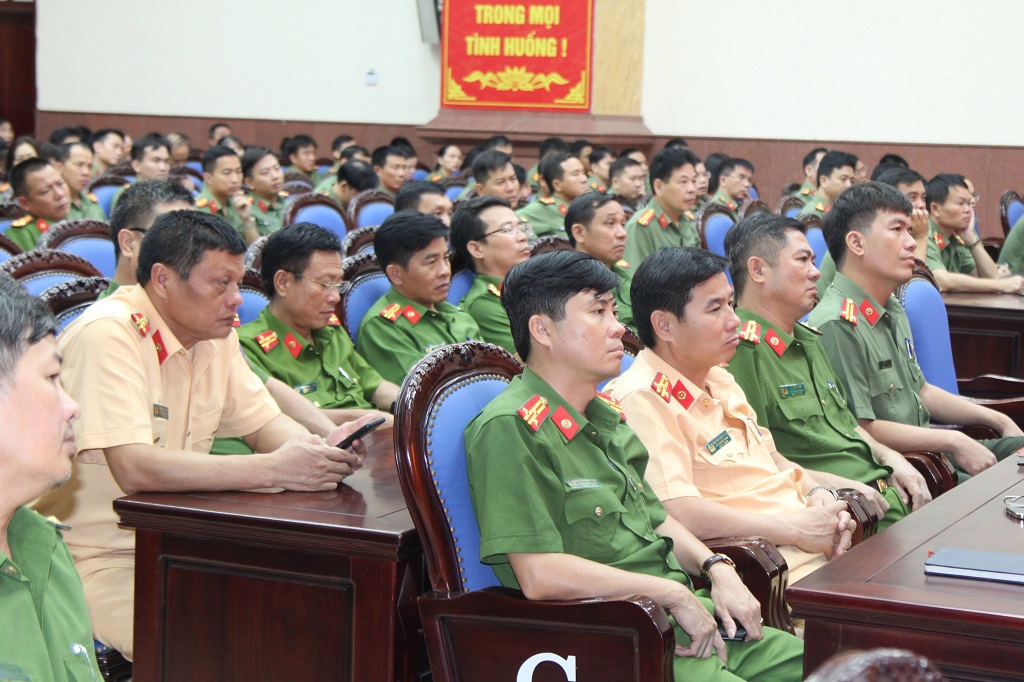 Các đại biểu tham dự Hội nghị