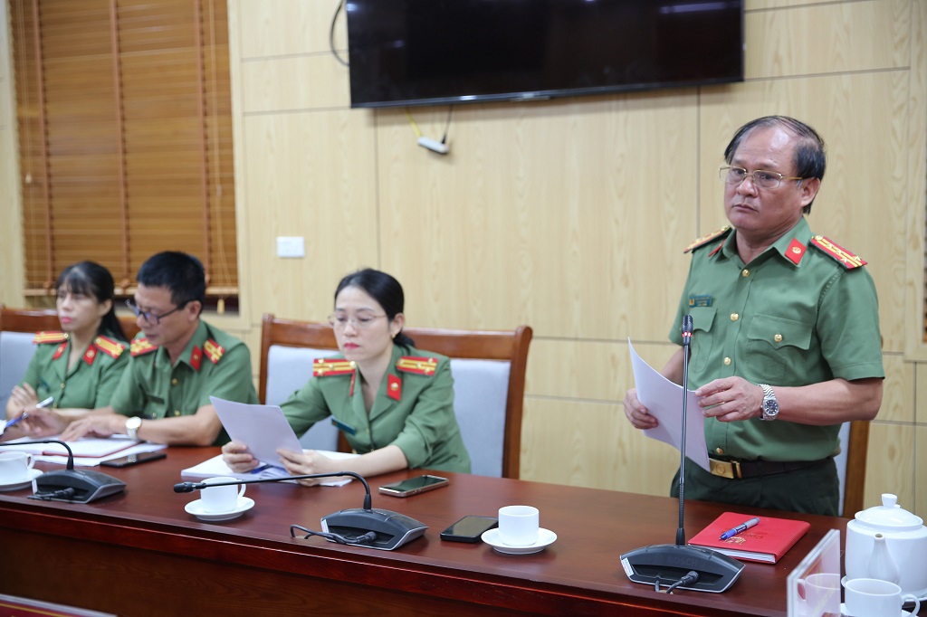 Trưởng phòng Hậu cần báo cáo tình hình, kết quả công tác của đơn vị 9 tháng đầu năm 2022