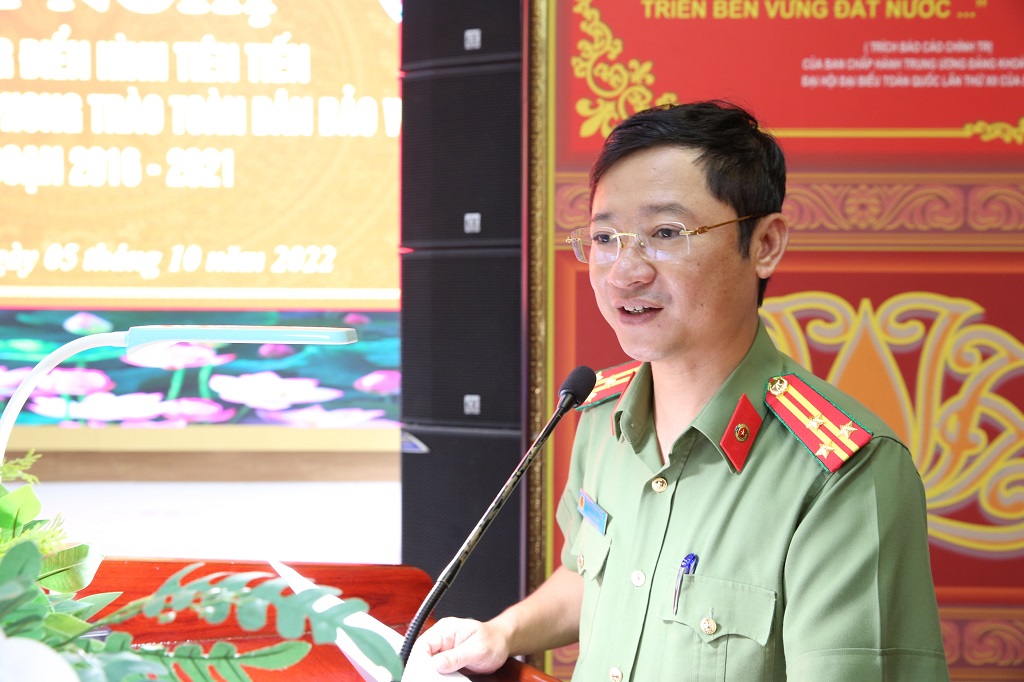Đồng chí Thượng tá Trần Ngọc Tuấn - Phó Giám đốc Công an tỉnh cảm ơn sự quan tâm phối hợp của đội ngũ người cao tuổi các cấp, giúp đỡ lực lượng Công an hoàn thành xuất sắc nhiệm vụ được giao