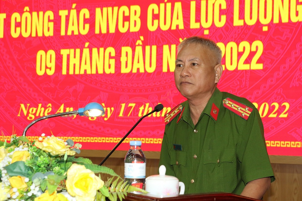 Chánh văn phòng cơ quan CSĐT Công an tỉnh phát biểu tại Hội nghị