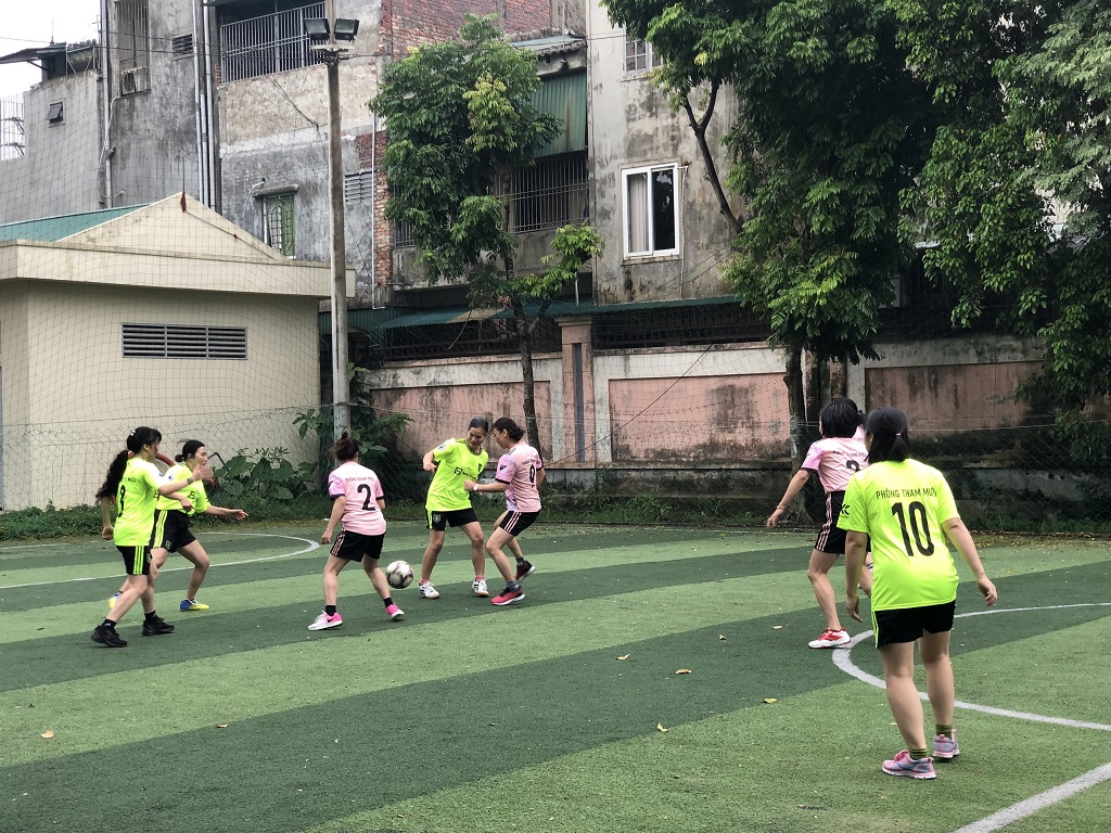 Sôi nổi giải bóng chuyền hơi nữ trong Công an Nghệ An và trận đấu bóng đá của Hội Phụ nữ Phòng Tham mưu