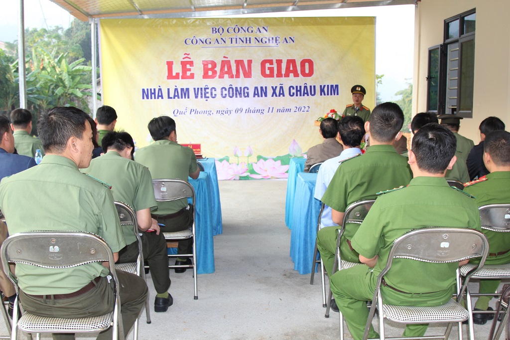 Toàn cảnh Lễ khánh thành nhà làm việc Công an xã Châu Kim, huyện Quế Phong