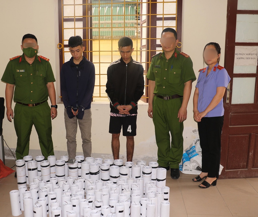 100kg pháo nổ tự chế bị thu giữ
