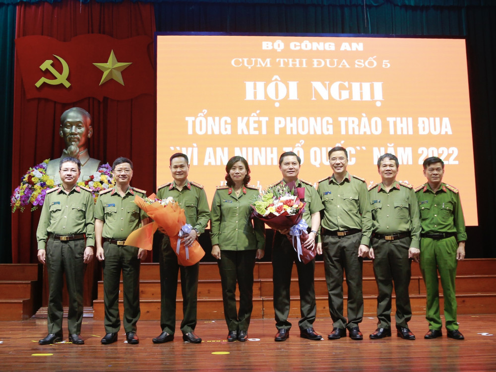 Bàn giao trách nhiệm cụm trưởng năm 2023 cho Công an tỉnh Quảng Bình