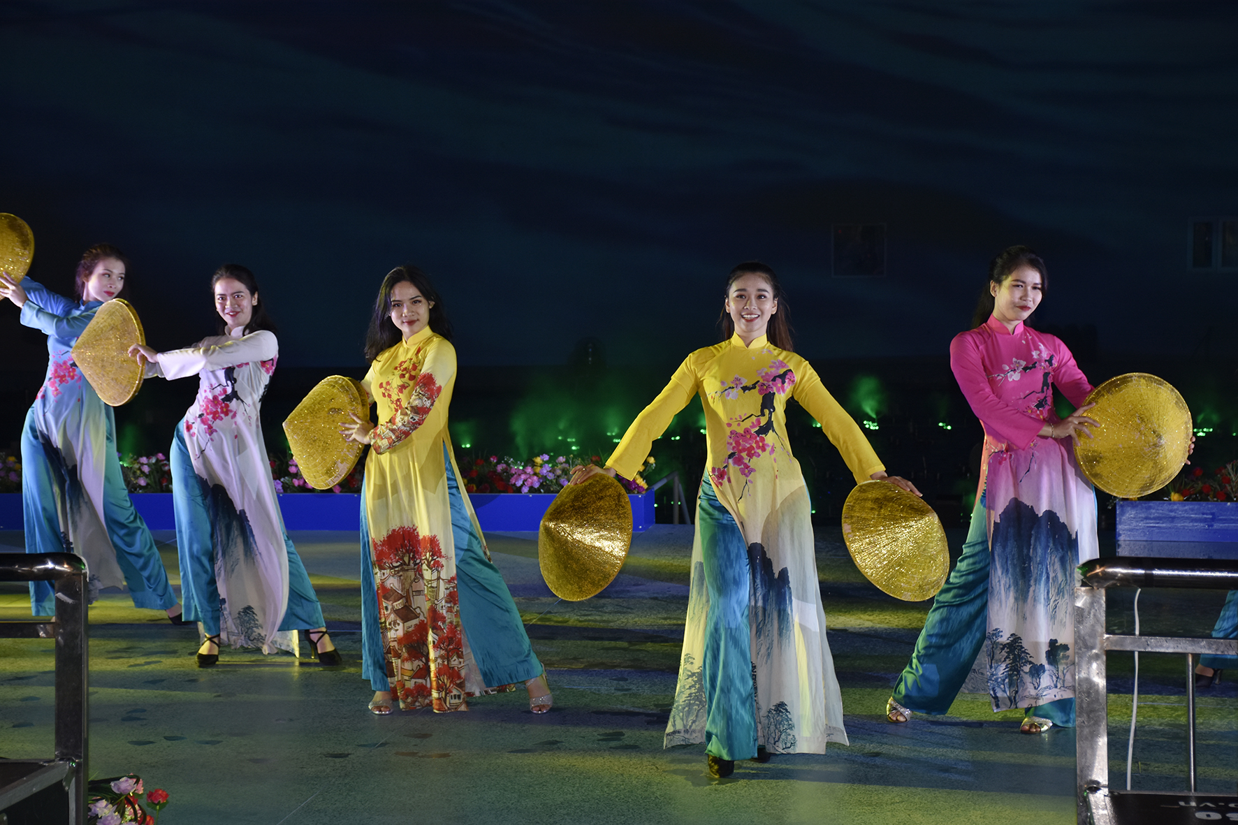 Hồ Mây Park sẽ mởi “Đại nhạc hội” kết hợp biểu diễn nhạc nước vào tối 17/12. Trong ảnh: Một sự kiện nghệ thuật tại Hồ Mây Park vào tháng 1/2020.