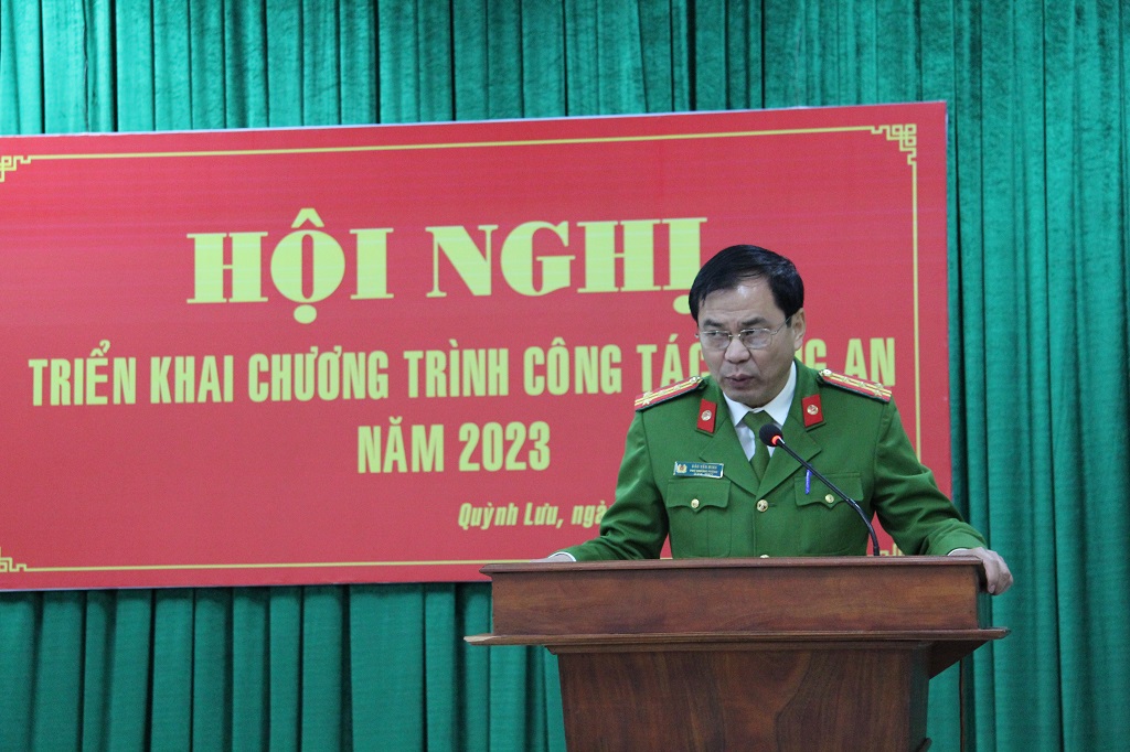 Các đồng chí Phó Trưởng Công an huyện Quỳnh Lưu phát biểu tại Hội nghị