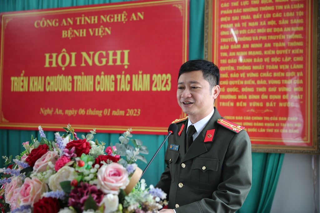 Đồng chí Thượng tá Trần Ngọc Tuấn, Phó Giám đốc Công an tỉnh phát biểu chỉ đạo tại Hội nghị