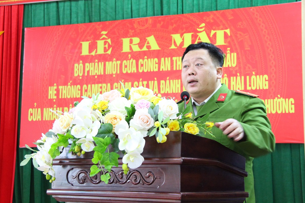 Các đồng chí Phó Trưởng Công an thị xã Cửa Lò phát biểu tại Lễ ra mắt