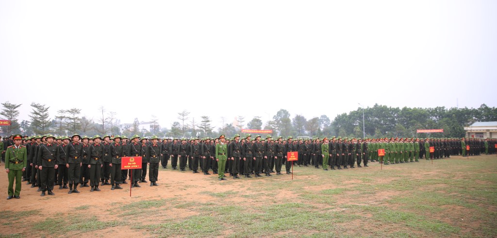 Cán bộ quản lý, cán bộ huấn luyện và các học viên tại Lễ khai giảng