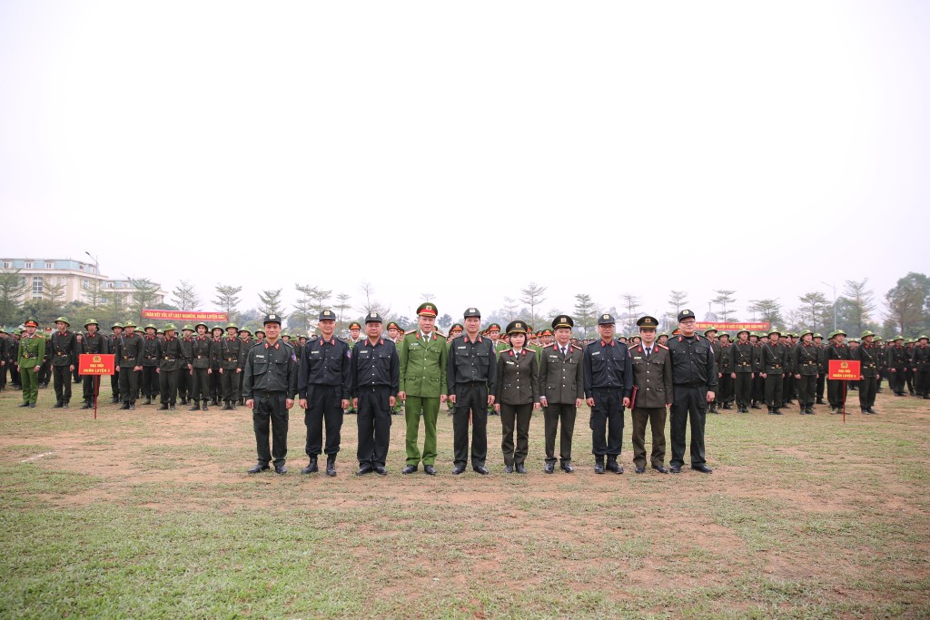 Đại biểu và các học viên tại Lễ khai giảng