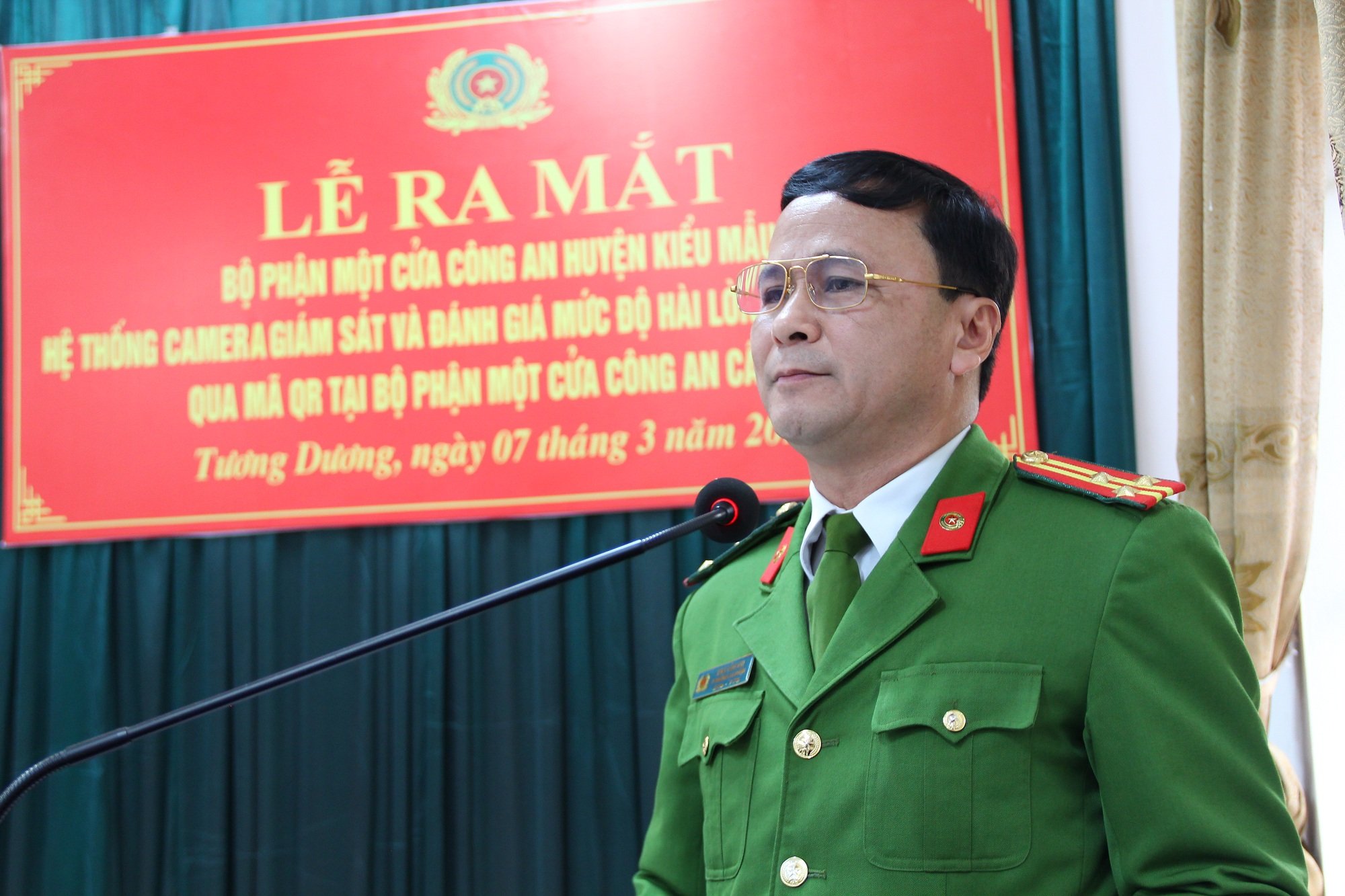Đại diện lãnh đạo Công an huyện Tương Dương phát biểu tại Lễ ra mắt