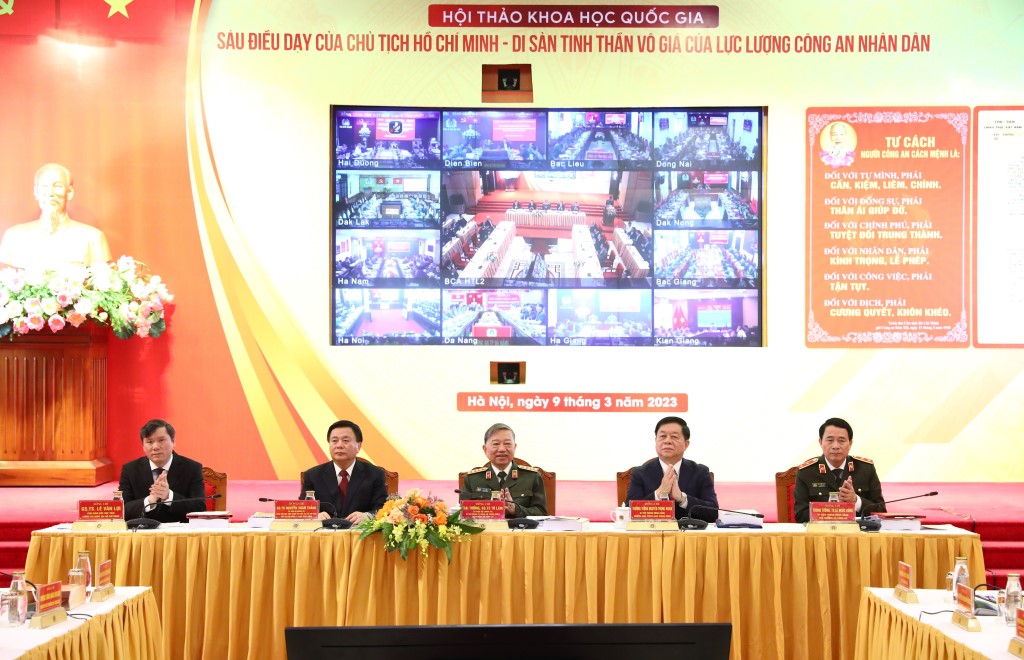 Các đồng chí chủ trì Hội thảo