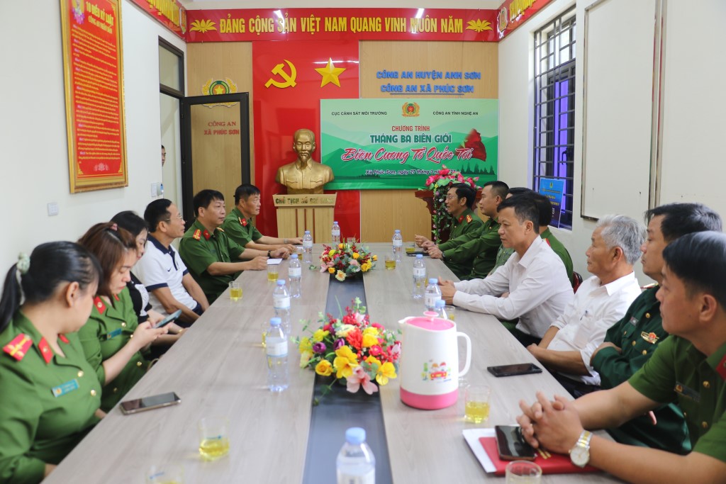 Toàn cảnh buổi làm việc