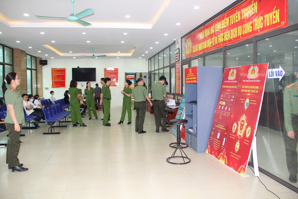 Đoàn công tác Công an Thái Bình trao đổi, học tập kinh nghiệm Công an một số đơn vị, địa phương tại Nghệ An
