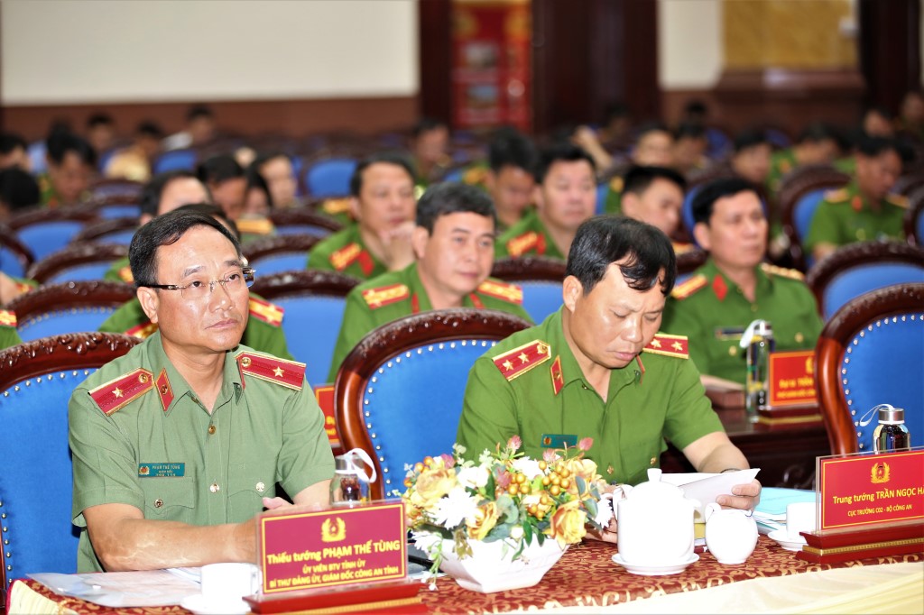 Đồng chí Thiếu tướng Phạm Thế Tùng, ủy viên Ban Thường vụ Tỉnh ủy, Giám đốc Công an tỉnh dự Hội nghị