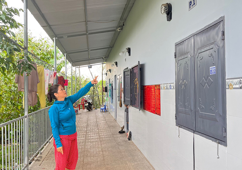 Bà Trần Thị Đông (thôn Tân Xuân, xã Bàu Chinh, huyện Châu Đức) băn khoăn vì hóa đơn tiền điện phòng trọ tăng cao trong tháng 4 và 5/2023 vừa qua.