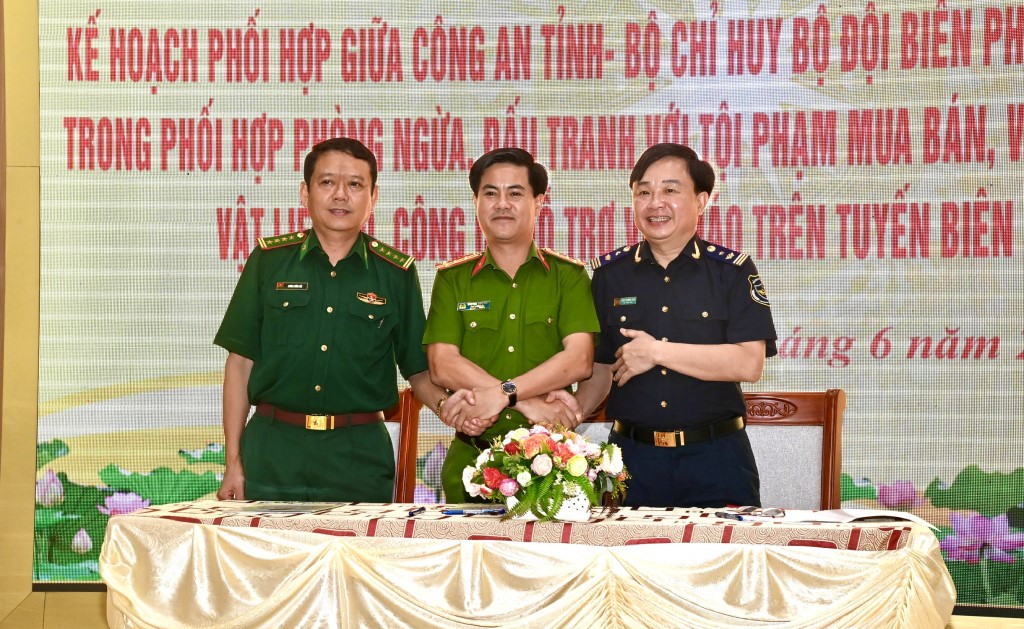 Lãnh đạo 03 đơn vị ký kết quy chế phối hợp