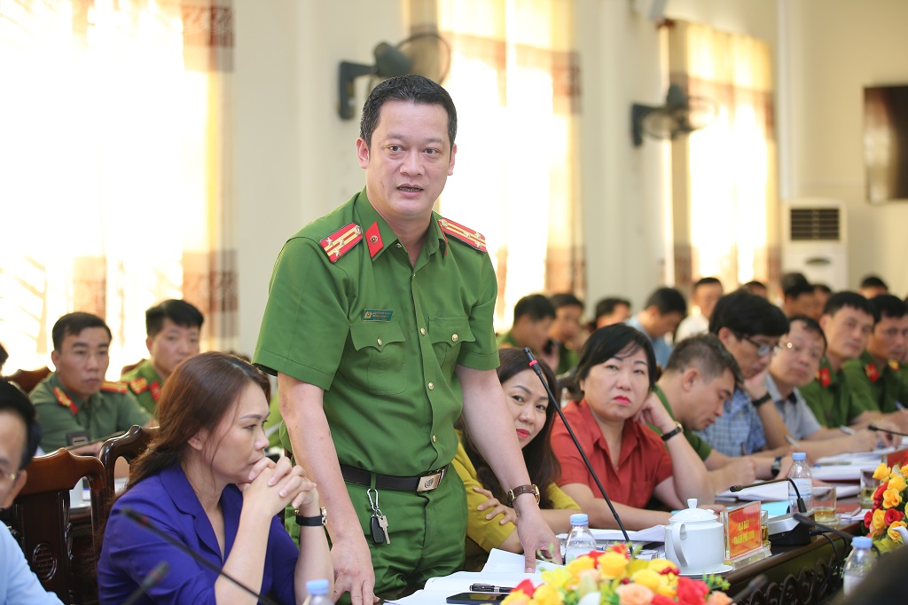 Các đại biểu thảo luận tại Hội nghị