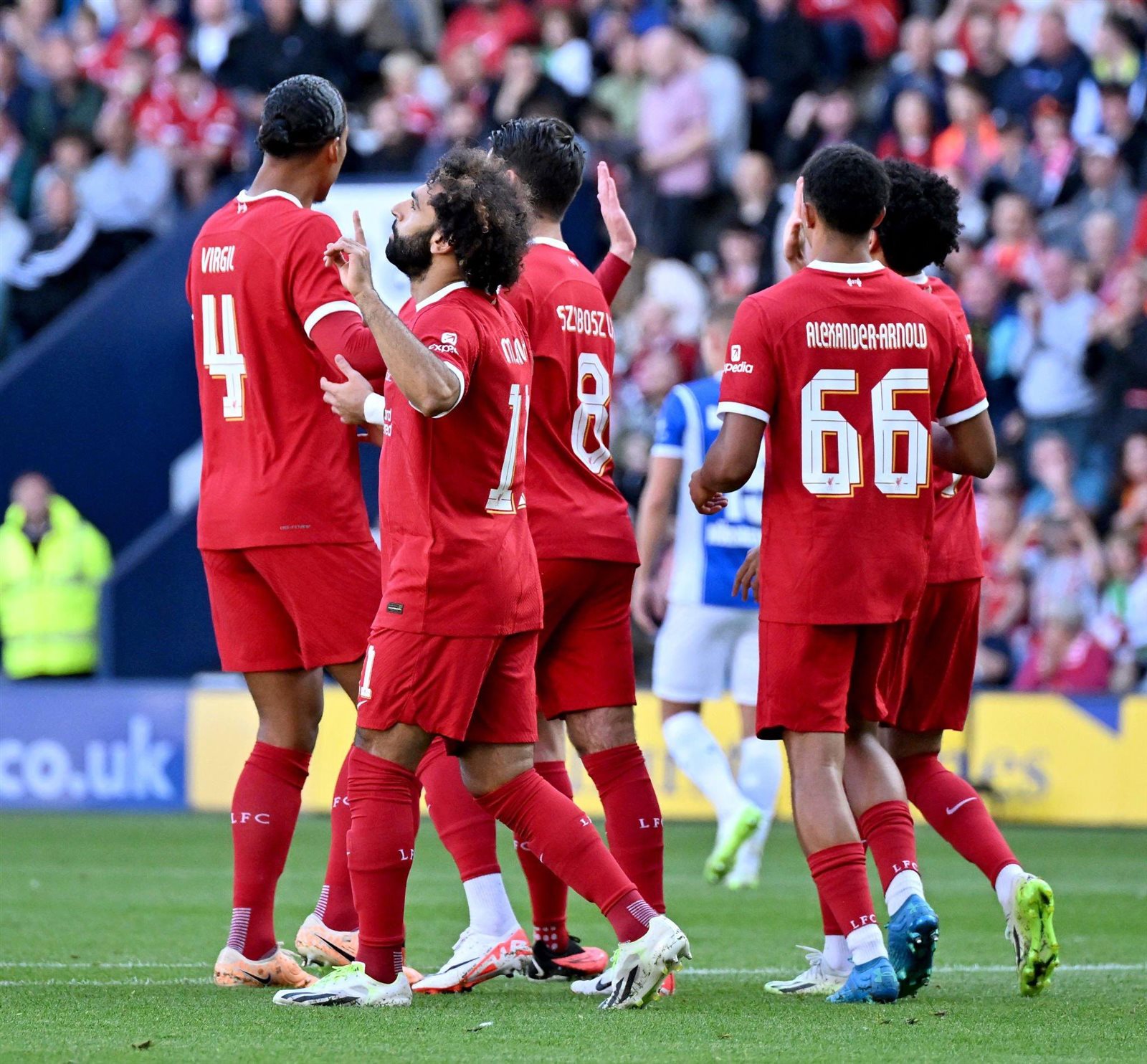 Liverpool thắng Darmstadt 3-1 trước mùa giải mới.