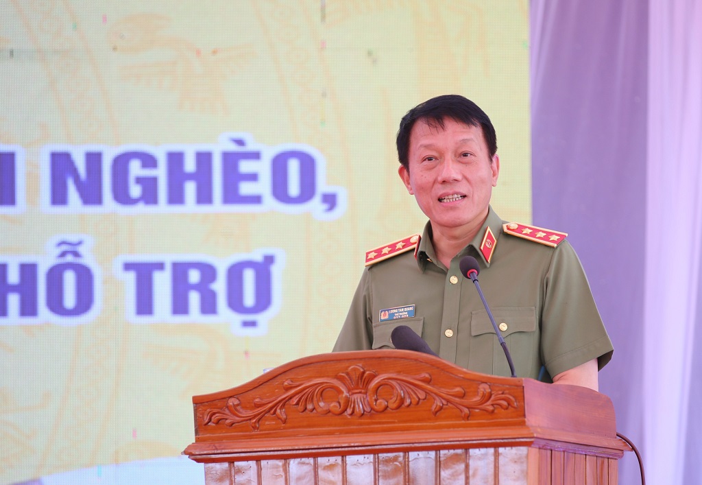 Đồng chí Thượng tướng Lương Tam Quang, Thứ trưởng Bộ Công an phát biểu tại Lễ tổng kết