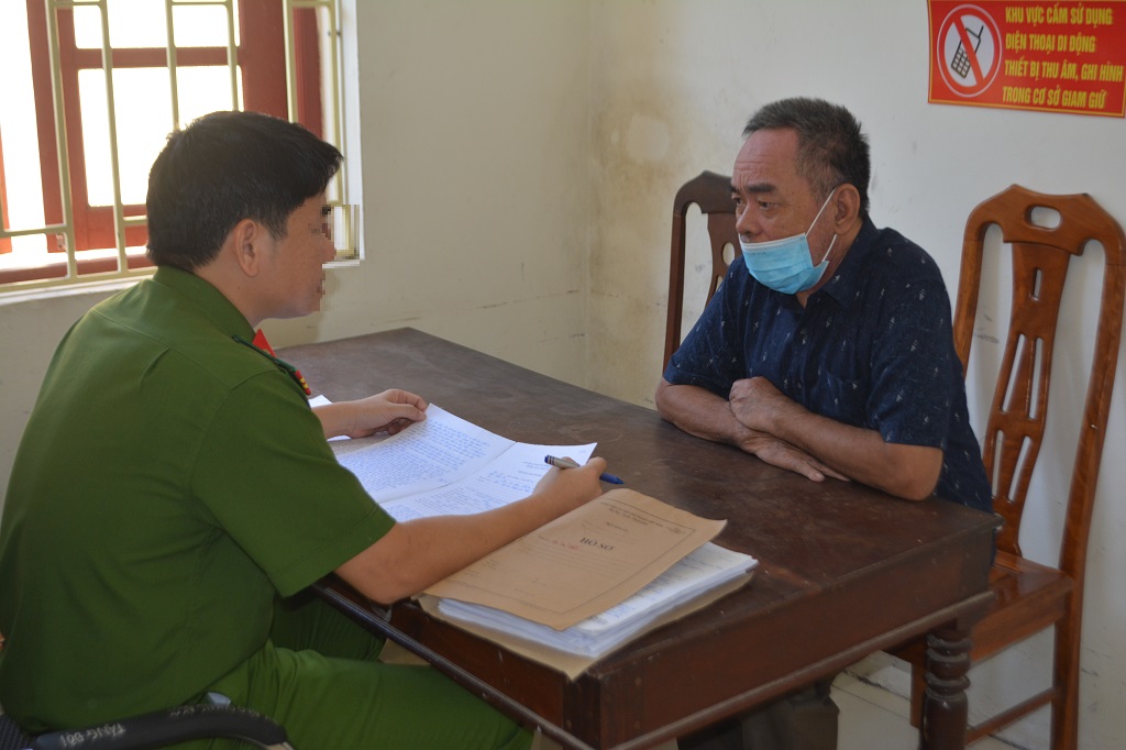 Cơ quan Công an làm việc với ông Nguyễn Văn Định 