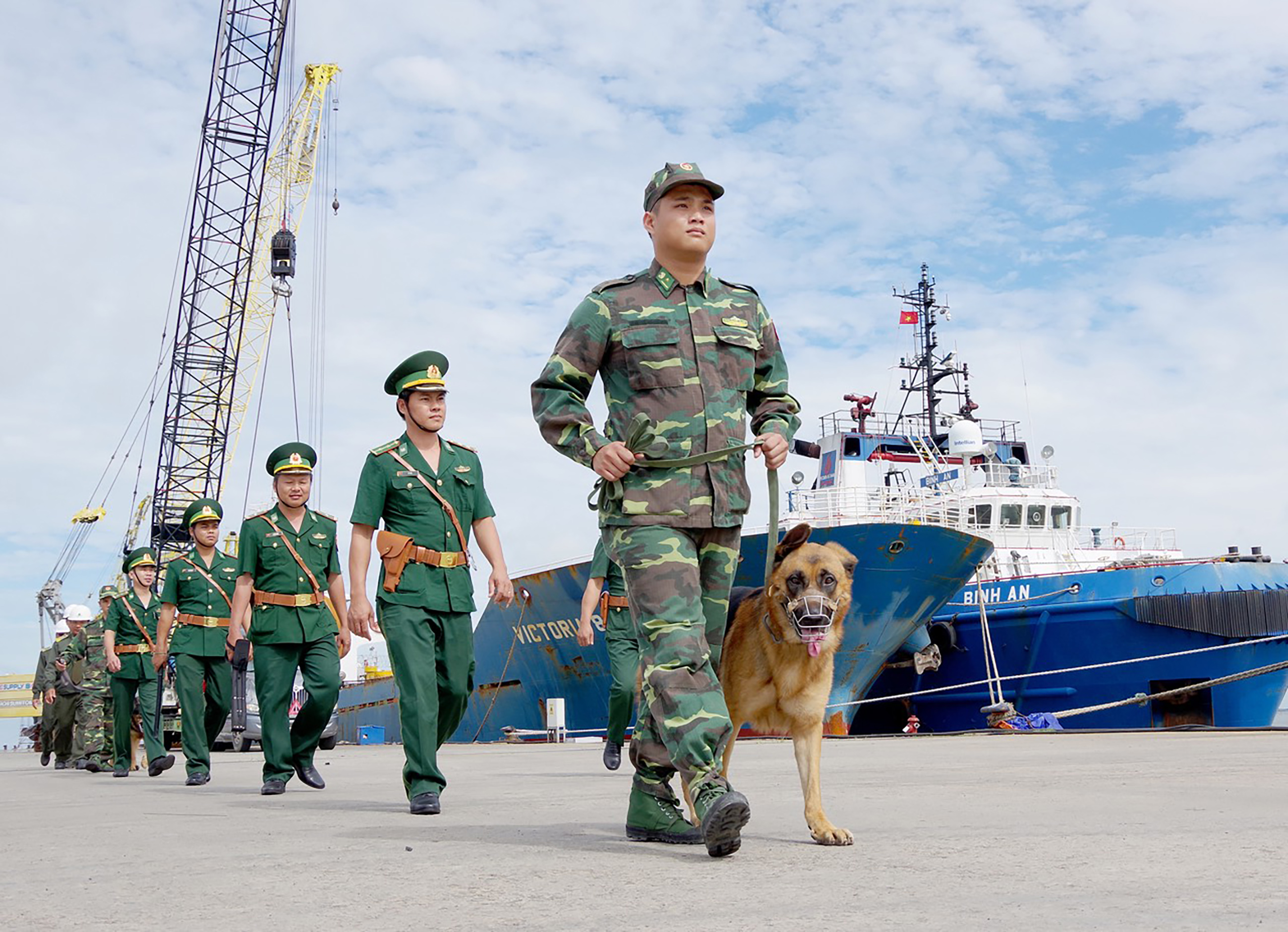 Bộ đội Biên phòng tỉnh tuần tra bảo vệ an ninh khu vực biên giới biển.